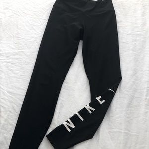 NWOT Nike athletic leggings